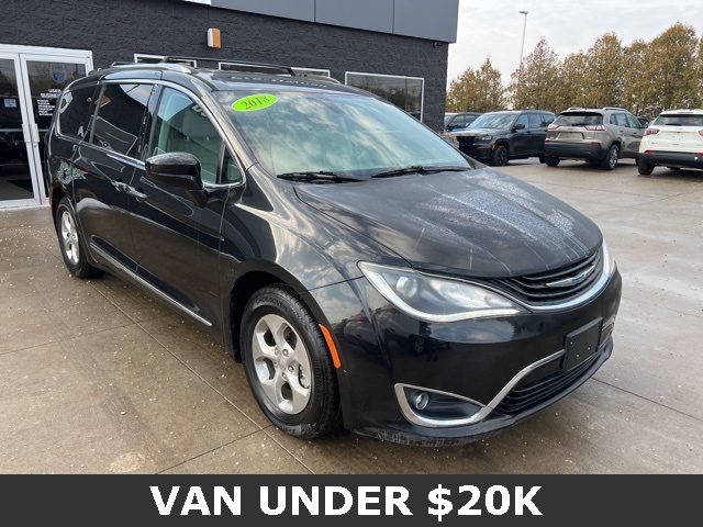 2018 Chrysler Pacifica Hybrid Touring L FWD