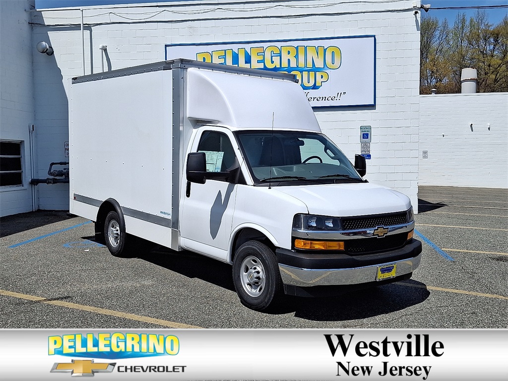 2025 Chevrolet Express Chassis 3500 Cutaway 139