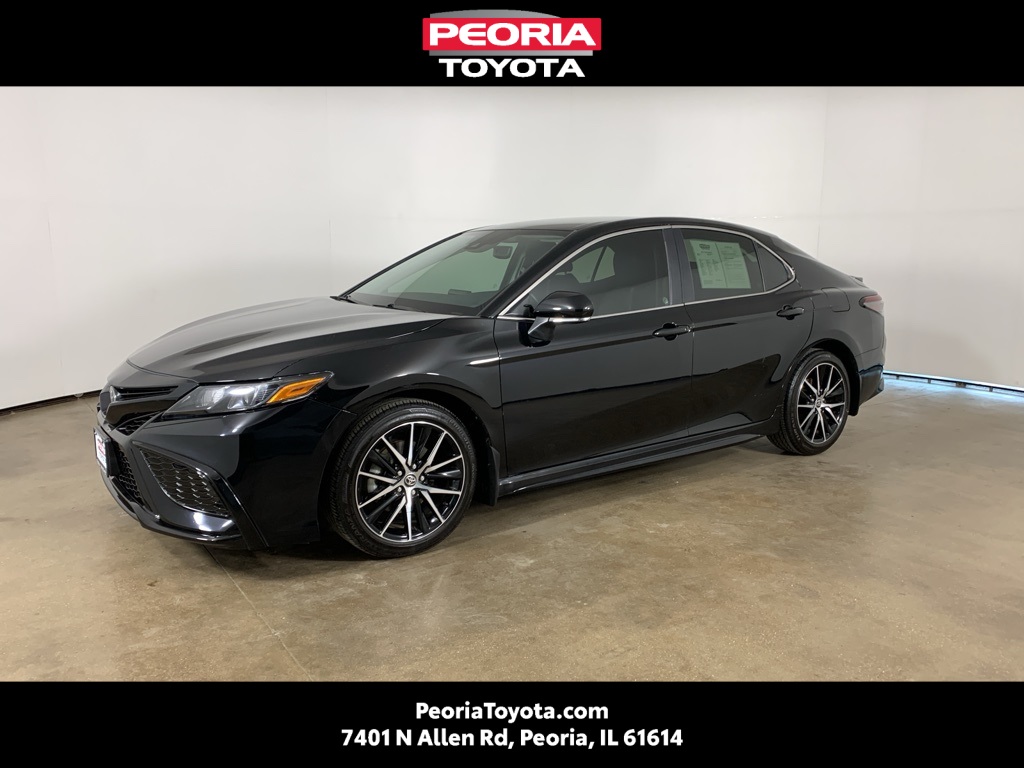 2024 Toyota Camry SE FWD