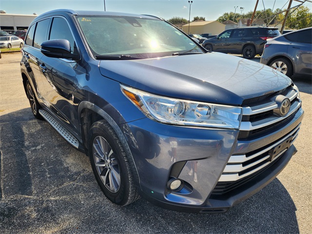 2019 Toyota Highlander XLE Blue at Gullo Toyota