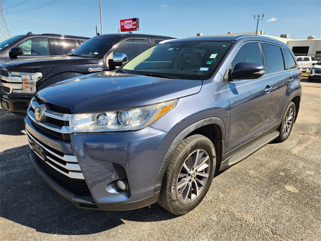 2019 Toyota Highlander XLE Blue at Gullo Toyota