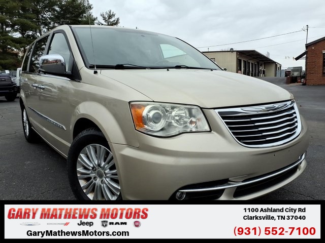 2012 Chrysler Town & Country Limited FWD