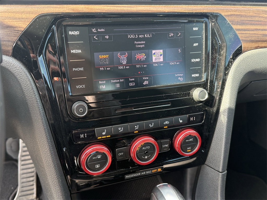 2022 Volkswagen Passat 2.0T Limited Edition Blue at Durrett Motor Company