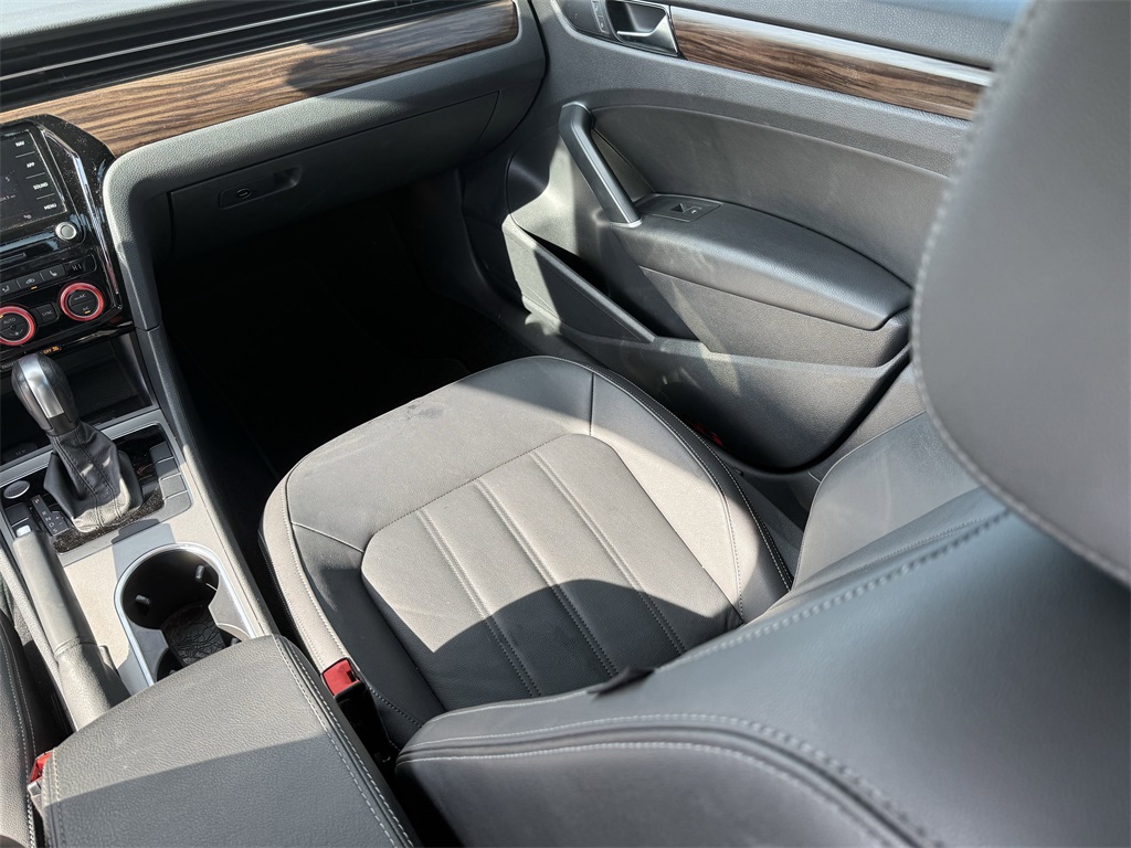 2022 Volkswagen Passat 2.0T Limited Edition Blue at Durrett Motor Company