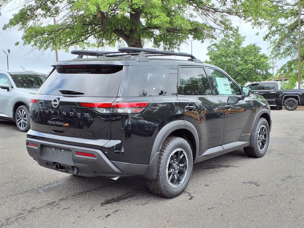 2025 Nissan Pathfinder Rock Creek photo 4