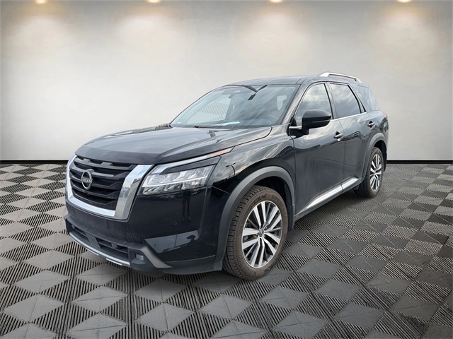 2022 Nissan Pathfinder Platinum FWD