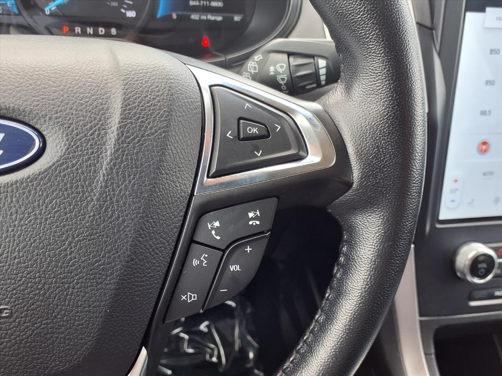 2022 Ford Edge SEL White at Toyota of Victoria