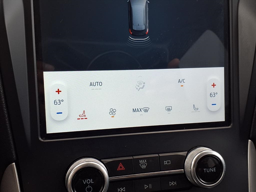 2022 Ford Edge SEL White at Toyota of Victoria