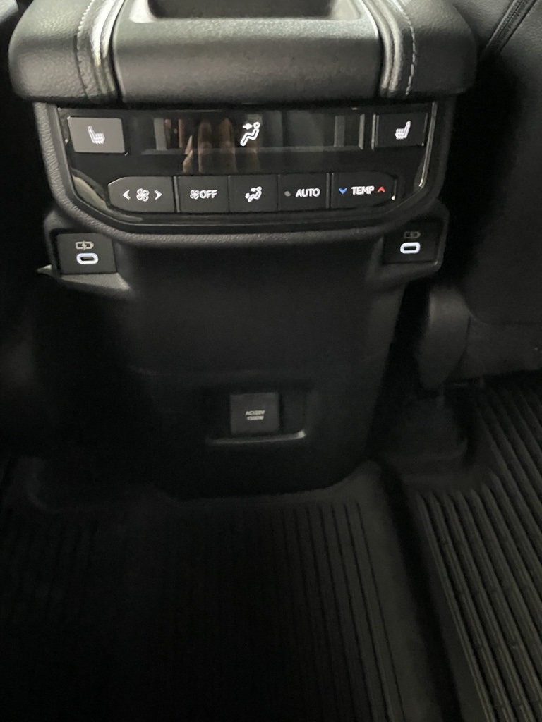 Thumbnail: 2026 Toyota Grand Highlander - 32