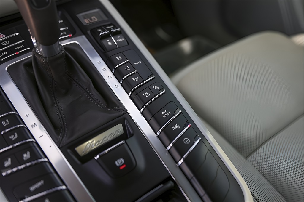 Used Car 2016 Porsche Macan  Turbo For Sale Under $25,000 In Austin, Texas