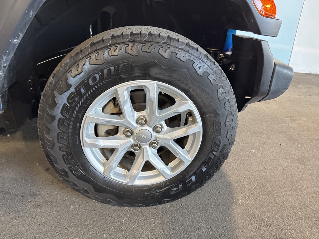 Thumbnail: 2023 Jeep Wrangler - 6