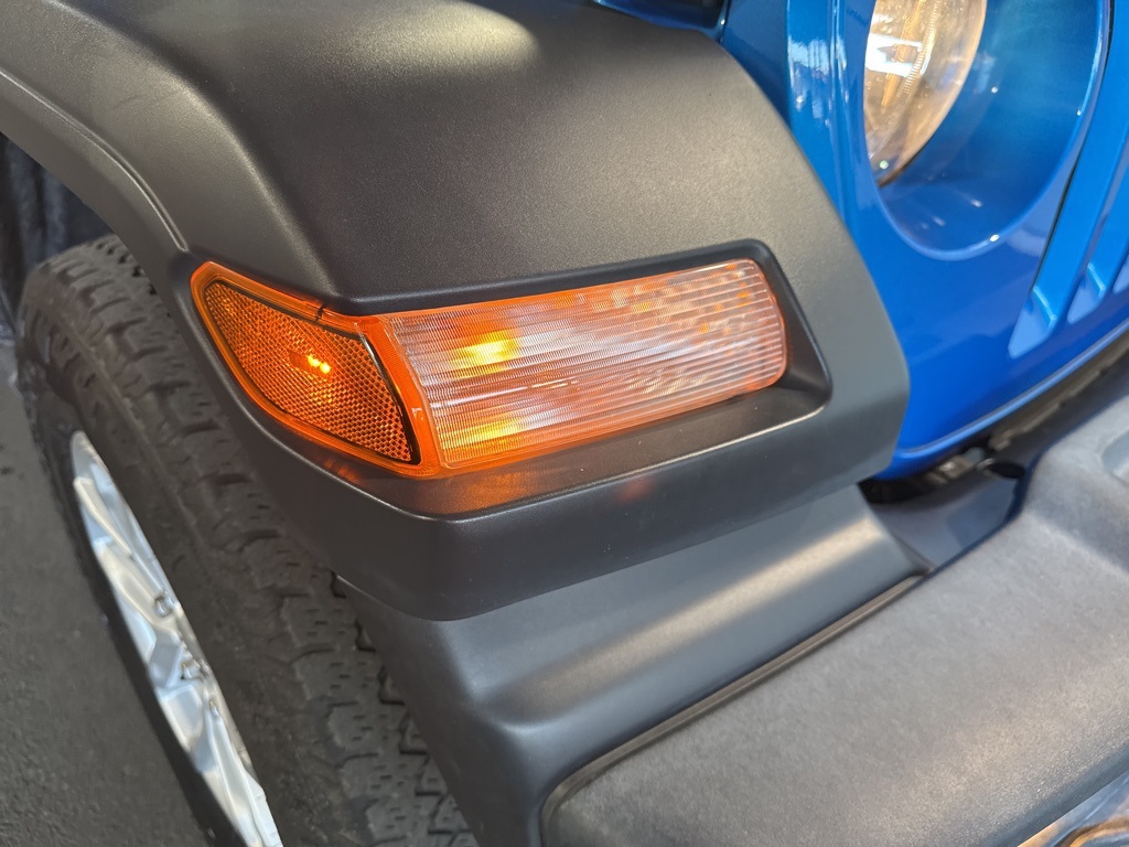 Thumbnail: 2023 Jeep Wrangler - 9