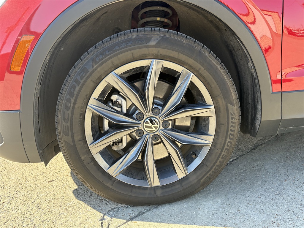 2024 Volkswagen Tiguan 2.0T SE - 8