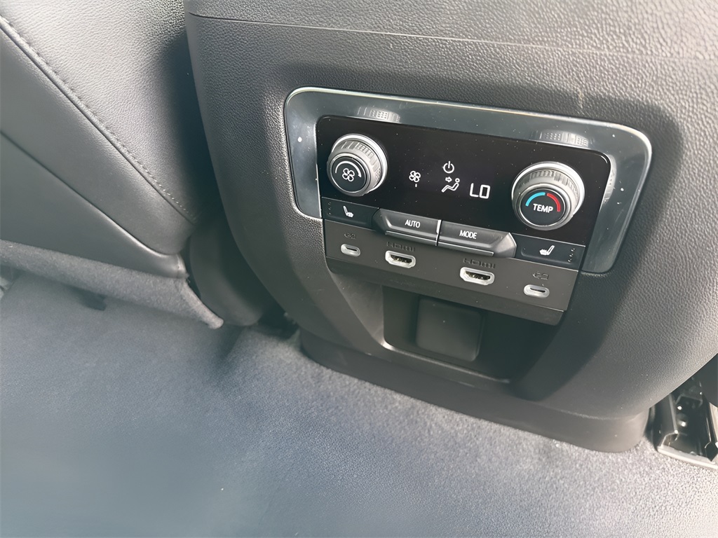 2023 Chevrolet Suburban