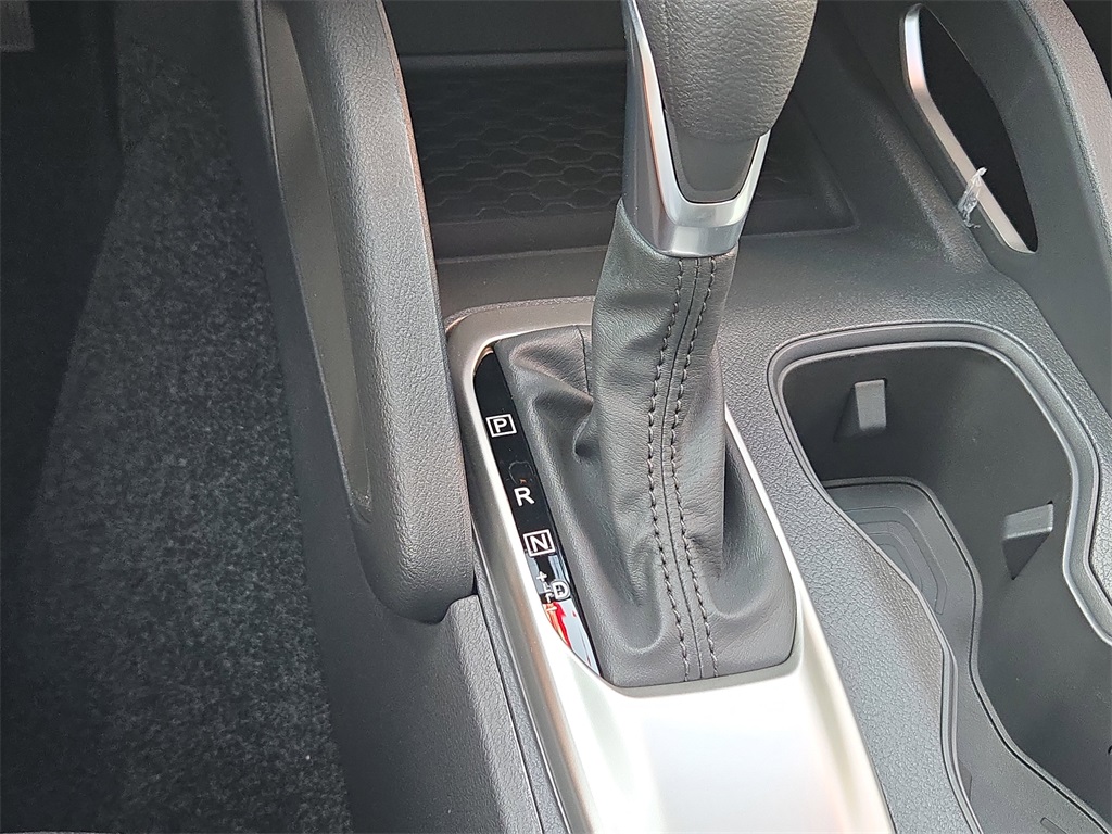 2025 Nissan Frontier SV photo 13