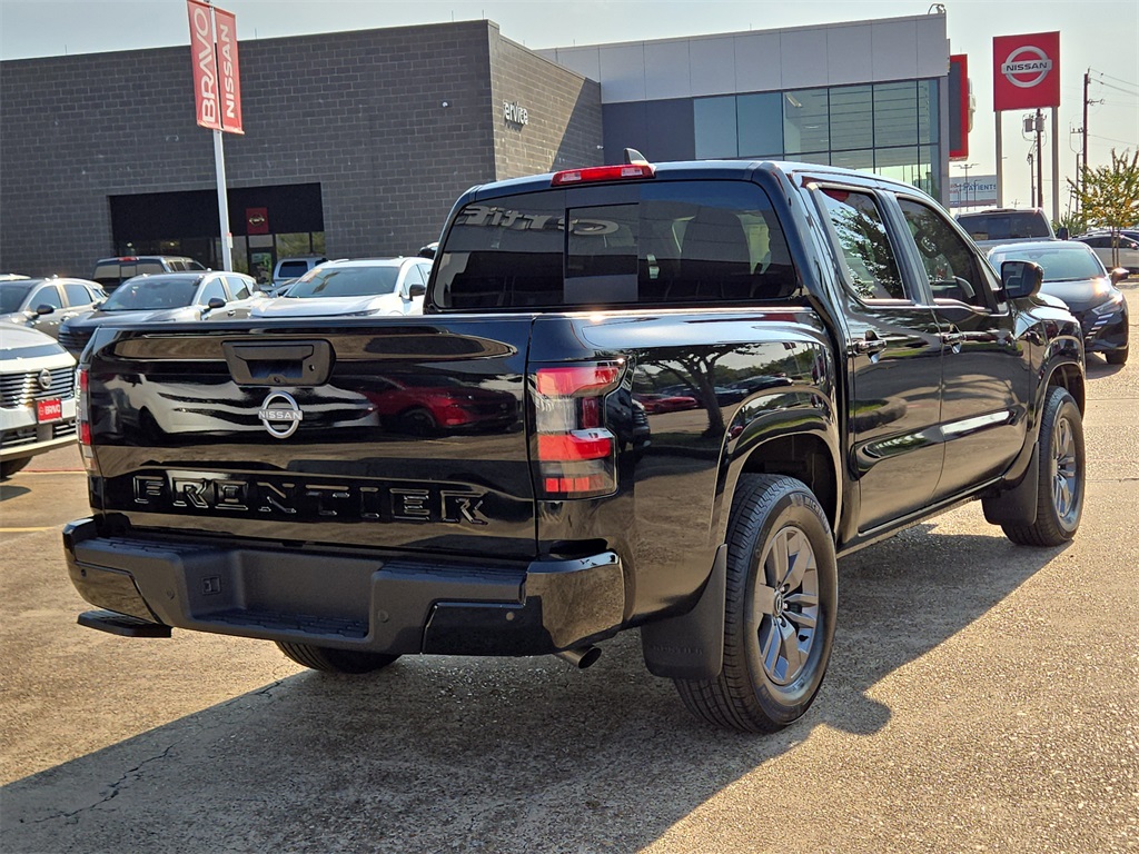 2025 Nissan Frontier SV photo 3