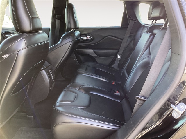 Used Car 2021 Jeep Cherokee  Latitude Plus For Sale Under $15,000 In San Antonio, Texas