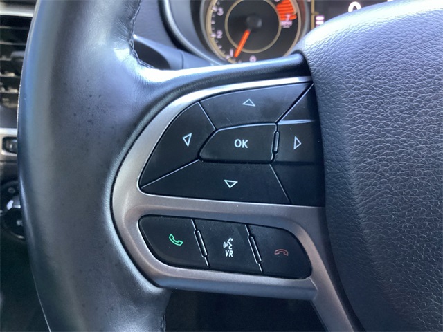 Used Car 2021 Jeep Cherokee  Latitude Plus For Sale Under $15,000 In San Antonio, Texas