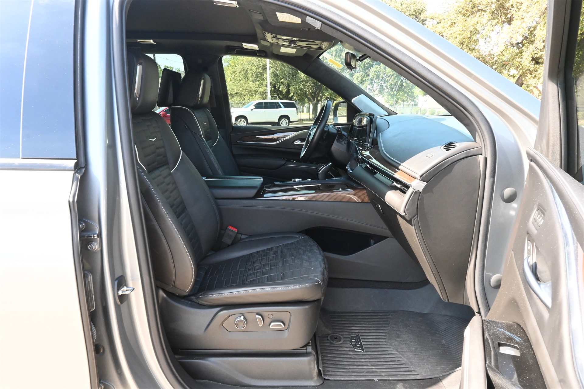 2023 Cadillac Escalade Sport Platinum Silver at Central Houston Nissan