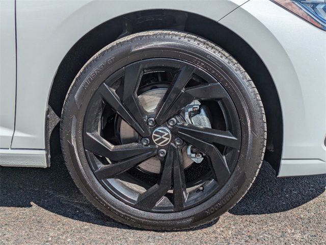 2025 Volkswagen Jetta 1.5T SE - 10