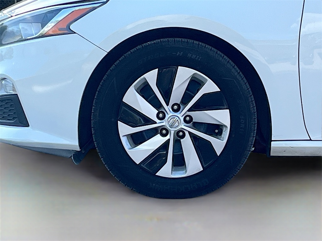 2020 Nissan Altima 2.5 S White at Emmons Autoplex