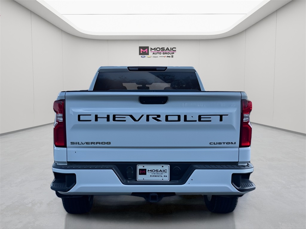 2021 Chevrolet Silverado 1500 Custom photo 4