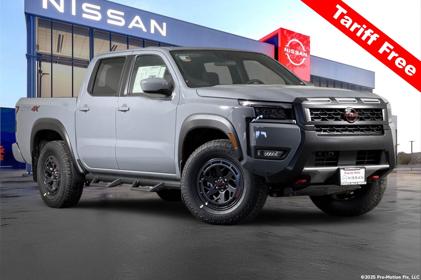 2026 Nissan Frontier PRO-4X's photo