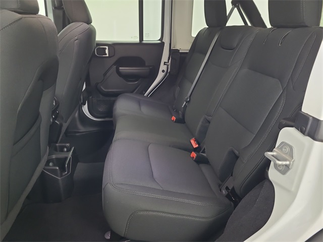 2021 – Jeep – Wrangler