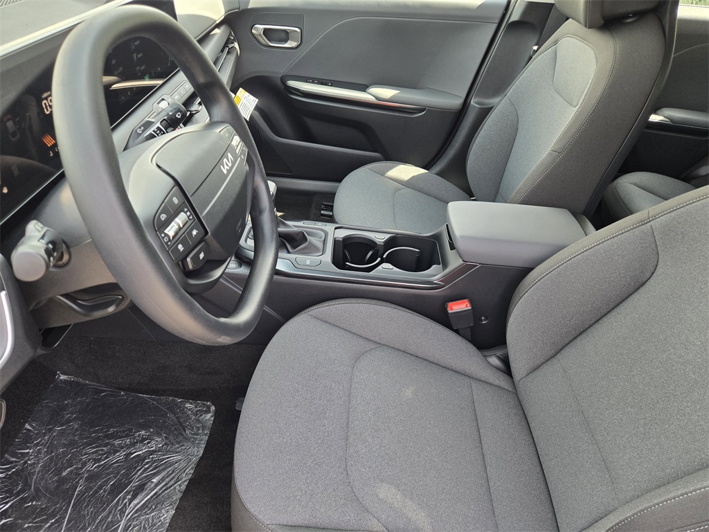 2025 Kia K4 LXS - 8