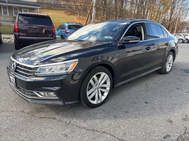 2018 Volkswagen Passat 2.0T SE photo 2