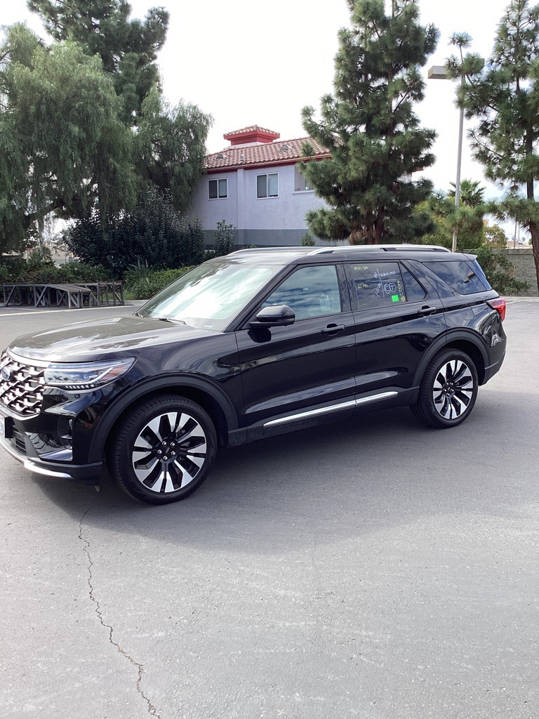 2025 Ford Explorer Platinum AWD