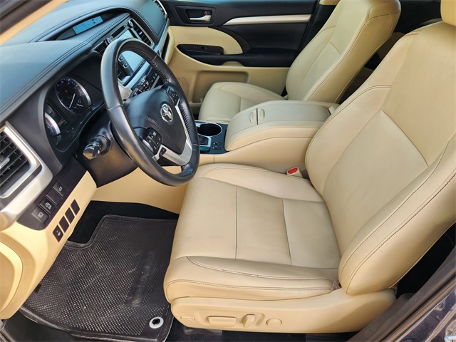 2019 Toyota Highlander XLE Blue at South Houston Nissan