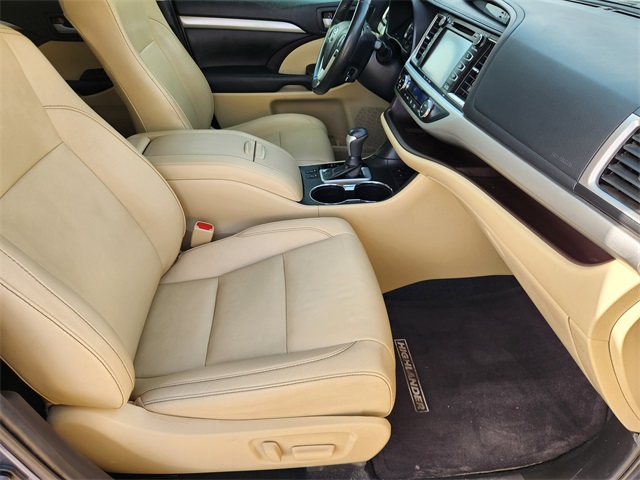 2019 Toyota Highlander XLE Blue at South Houston Nissan