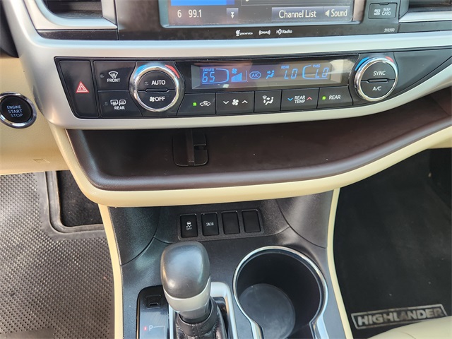 2019 Toyota Highlander XLE Blue at South Houston Nissan