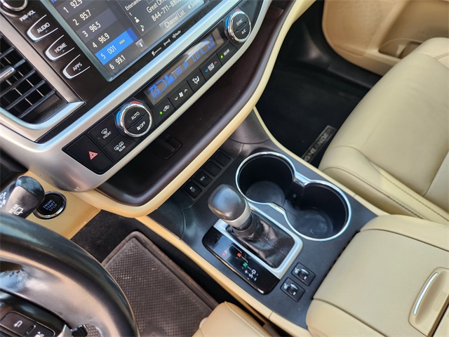 2019 Toyota Highlander XLE Blue at South Houston Nissan