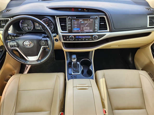 2019 Toyota Highlander XLE Blue at South Houston Nissan