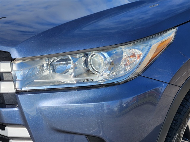 2019 Toyota Highlander XLE Blue at South Houston Nissan