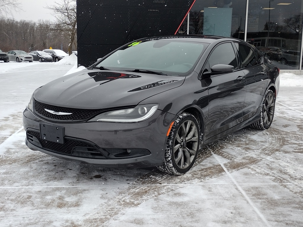 2016 Chrysler 200 S Sedan FWD