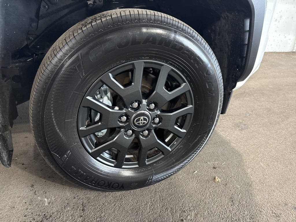 Thumbnail: 2025 Toyota 4Runner - 7