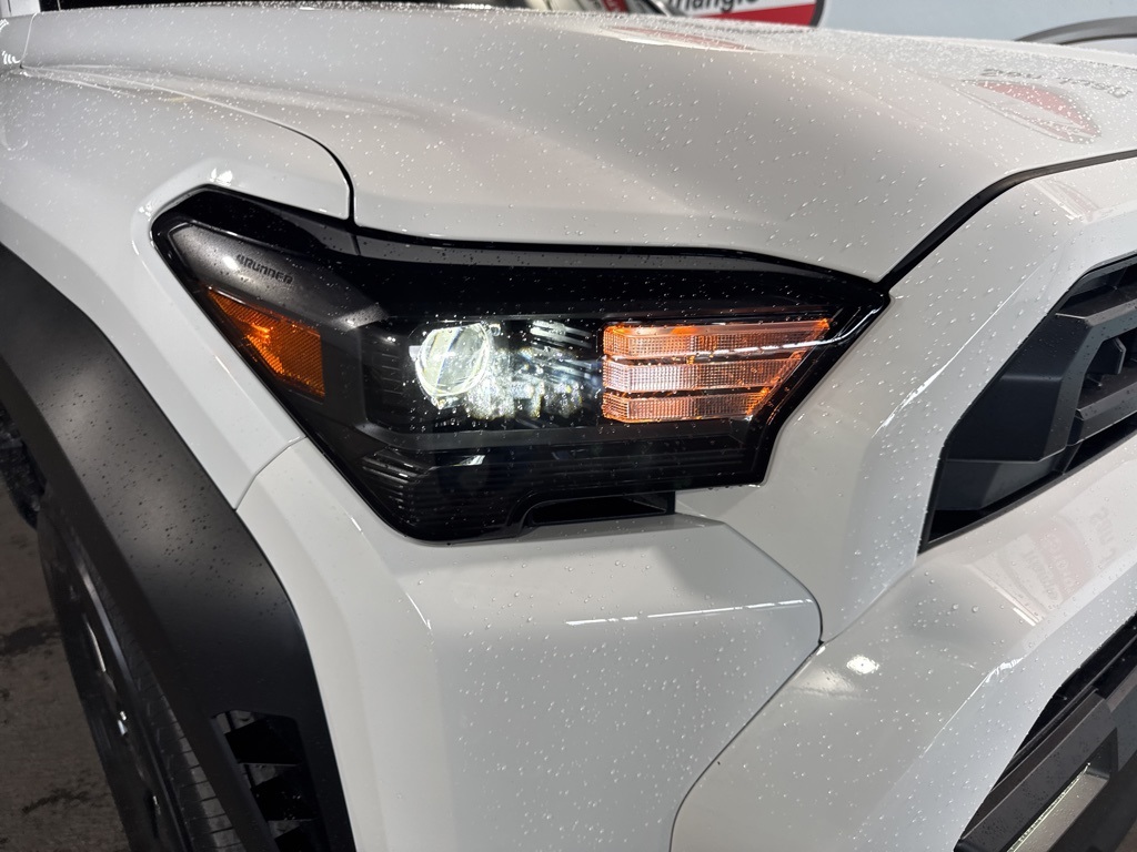 Thumbnail: 2025 Toyota 4Runner - 9