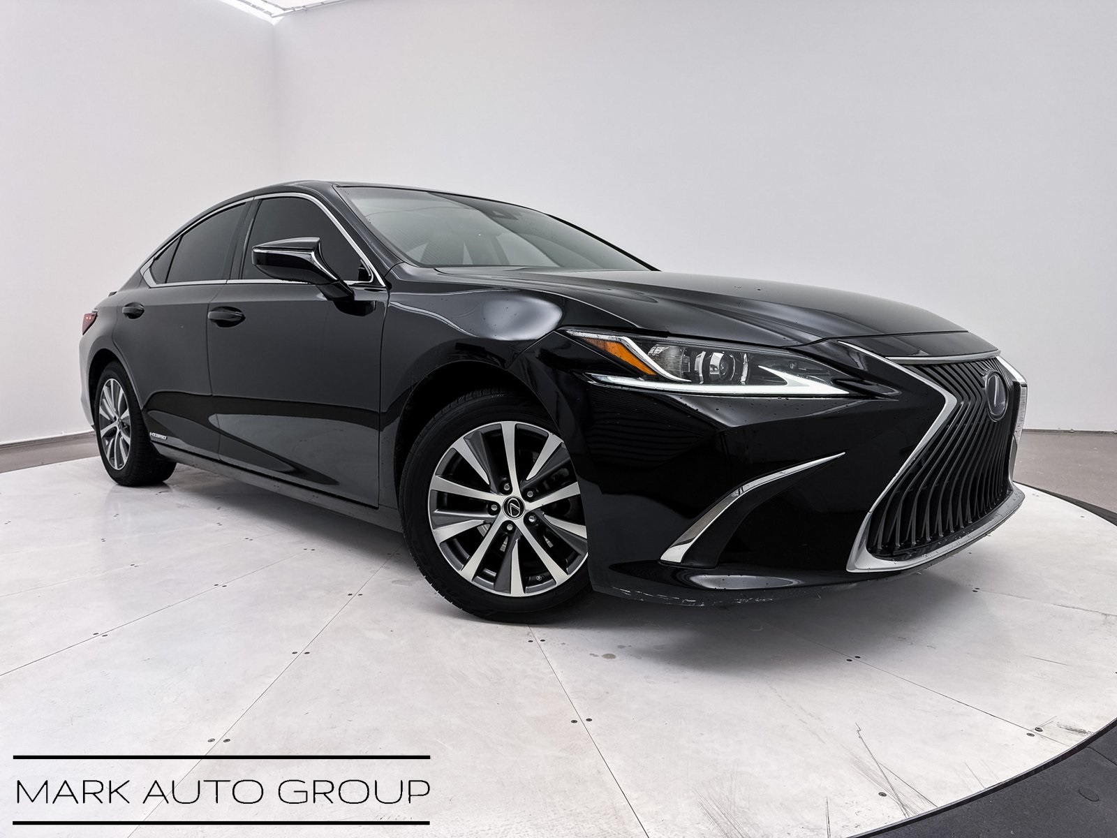 2020 Lexus ES 300h