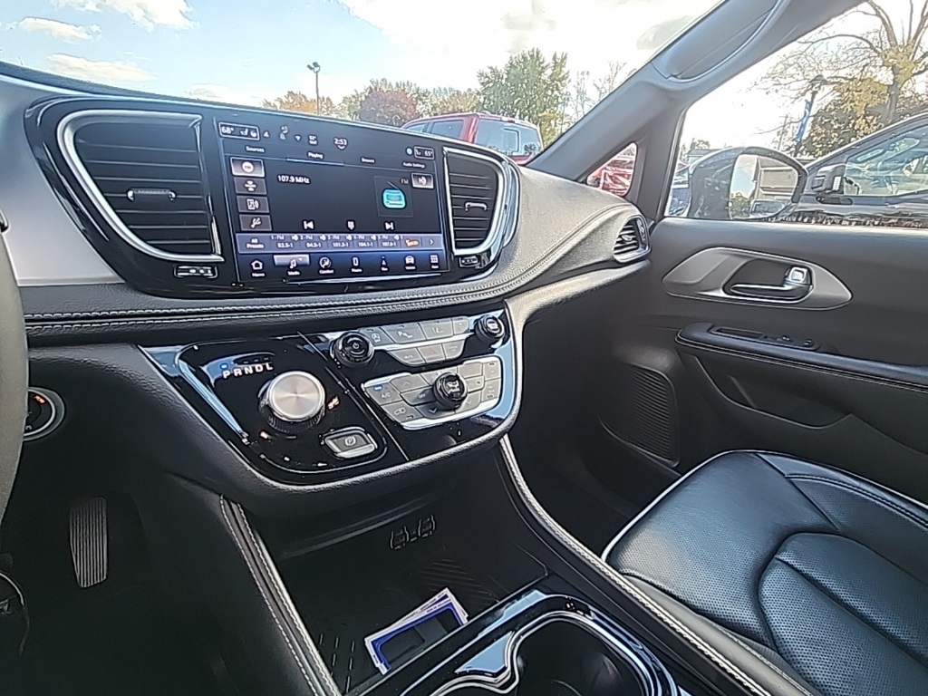 2025 Chrysler Pacifica