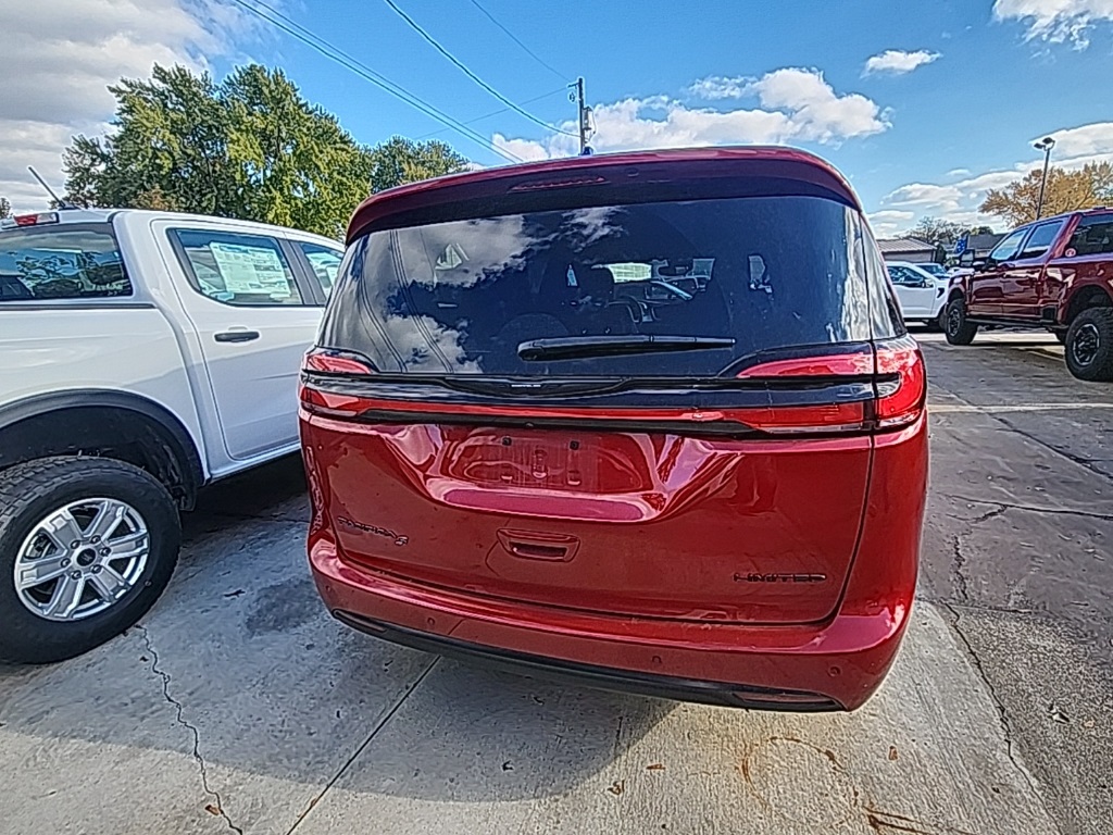 2025 Chrysler Pacifica