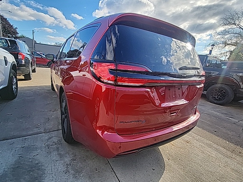 2025 Chrysler Pacifica