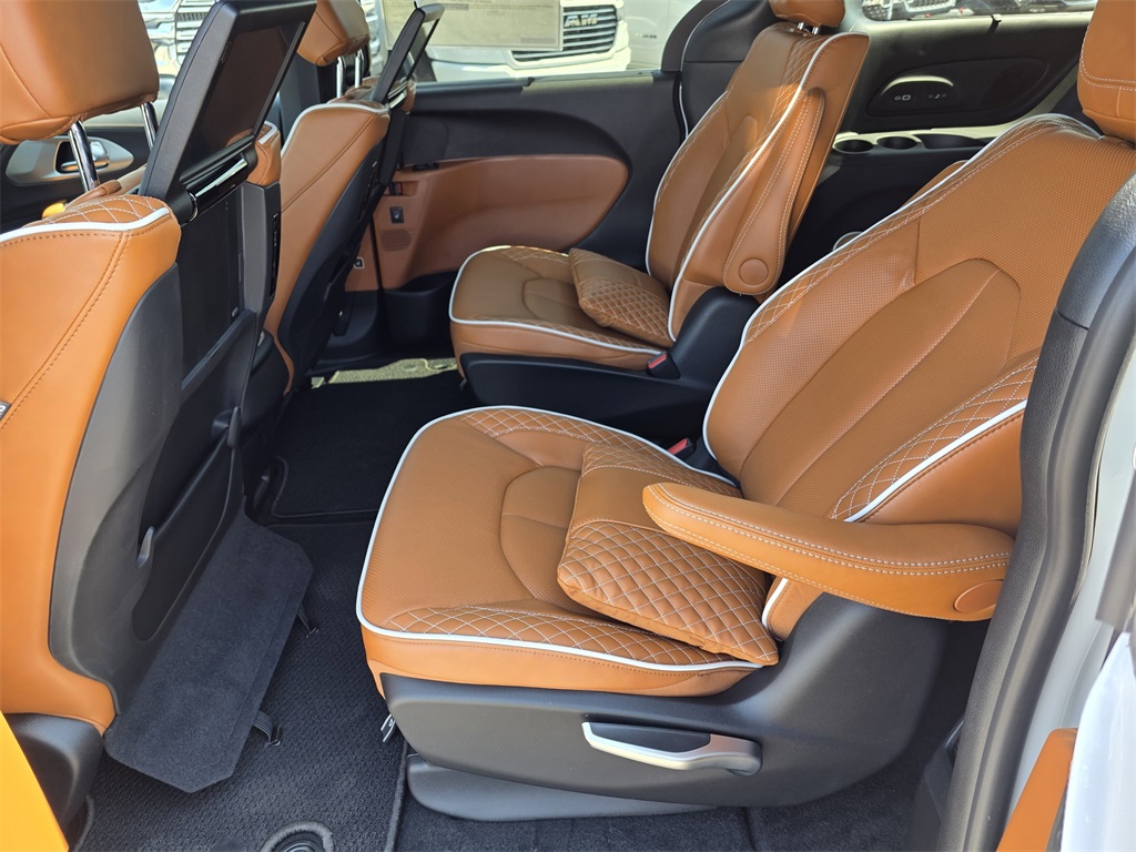 2026 Chrysler Pacifica Pinnacle White at Martin Chrysler Dodge Jeep Ram