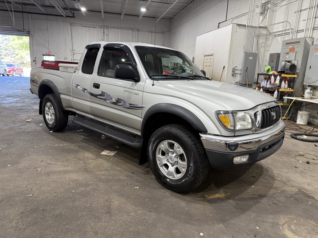 2002 Toyota Tacoma V6 photo 2