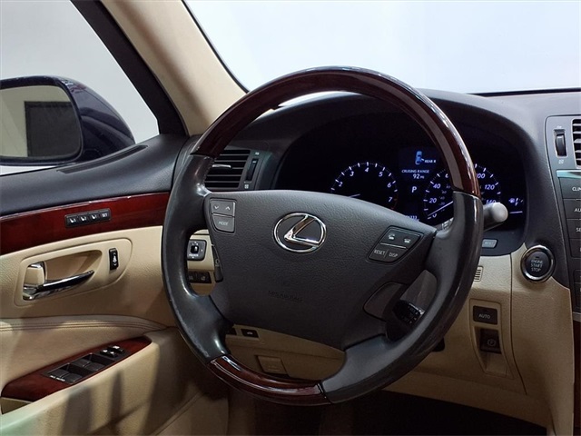 2012 Lexus LS 460 - 9