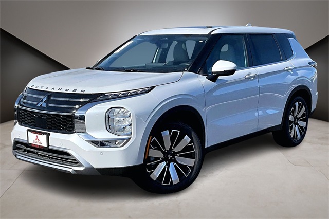2025 Mitsubishi Outlander SE FWD