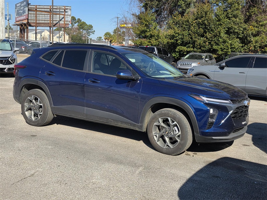 2024 Chevrolet Trax LT FWD