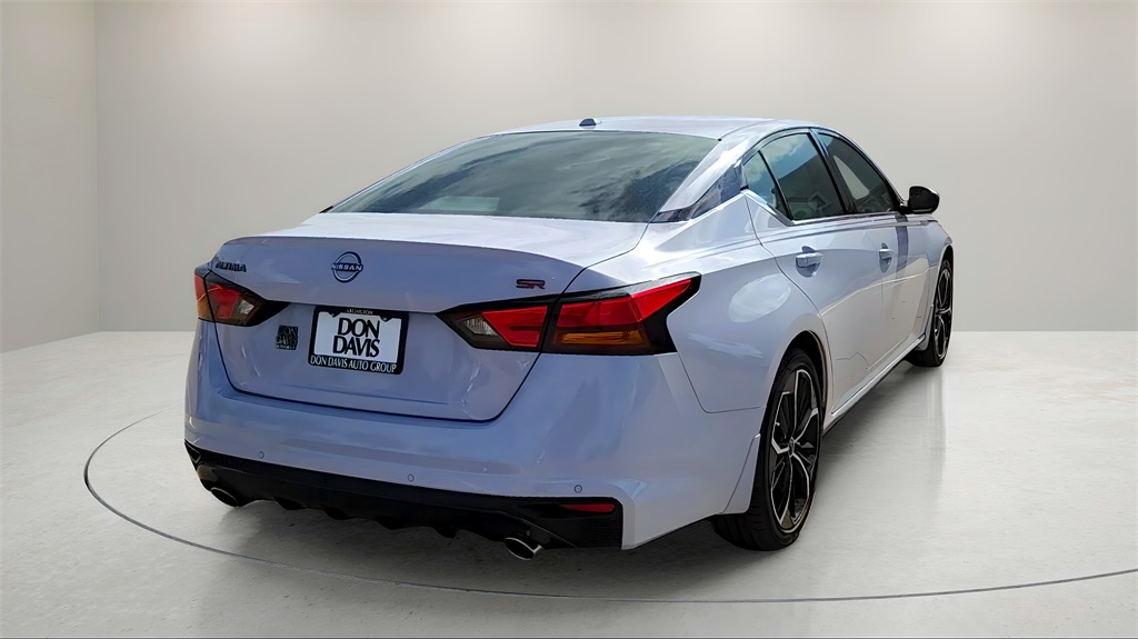 2025 Nissan Altima